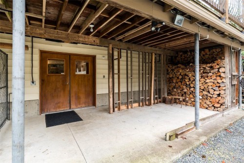 8335 Youbou Rd, Lake Cowichan, BC 