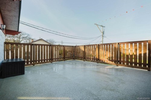 841 Old Esquimalt Rd, Esquimalt, BC - Outdoor