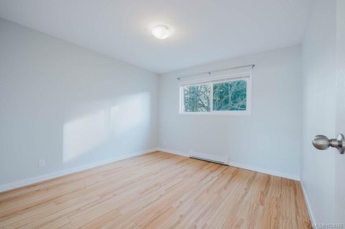 841 Old Esquimalt Rd, Esquimalt, BC - Indoor Photo Showing Other Room