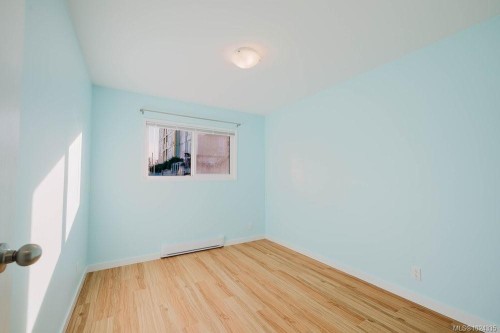 841 Old Esquimalt Rd, Esquimalt, BC - Indoor Photo Showing Other Room