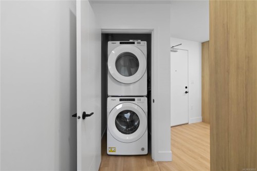 123-920 Reunion Ave, Langford, BC - Indoor Photo Showing Laundry Room