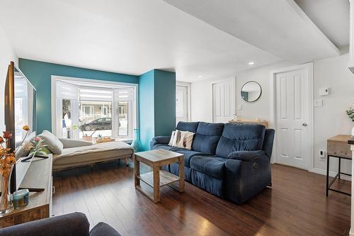 Salon - 333  - 335 Av. Giguère, Québec (Les Rivières), QC - Indoor Photo Showing Living Room