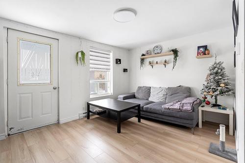 Salon - 333  - 335 Av. Giguère, Québec (Les Rivières), QC - Indoor Photo Showing Other Room