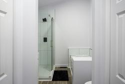 Salle de bains attenante à la CCP - 