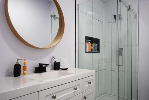 Salle de bains attenante à la CCP - 300 Rue Masson, Saint-Pierre-Les-Becquets, QC - Indoor Photo Showing Bathroom