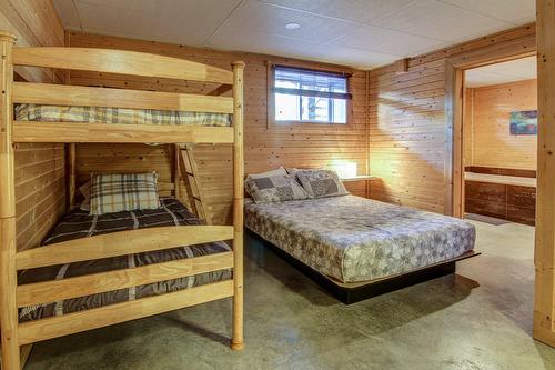 Chambre à coucher - 6901 Boul. Martel, Saint-Honoré, QC - Indoor Photo Showing Bedroom
