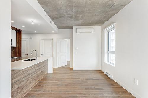 Salle à manger - 905-3000 Boul. Thimens, Montréal (Saint-Laurent), QC - Indoor Photo Showing Other Room