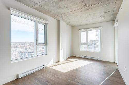 Salon - 905-3000 Boul. Thimens, Montréal (Saint-Laurent), QC - Indoor Photo Showing Other Room