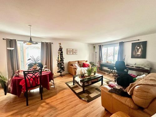 Salon - 665 Rue Pie-Xii, Vaudreuil-Dorion, QC - Indoor Photo Showing Living Room