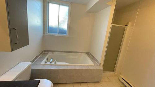 Salle de bains - 665 Rue Pie-Xii, Vaudreuil-Dorion, QC - Indoor Photo Showing Bathroom