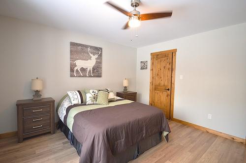 Chambre à coucher principale - 153 Ch. Roy, Amherst, QC - Indoor Photo Showing Bedroom
