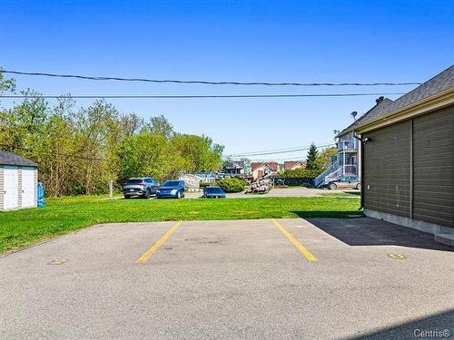 Stationnement - 220 Place De La Rivière, Lachute, QC - Outdoor