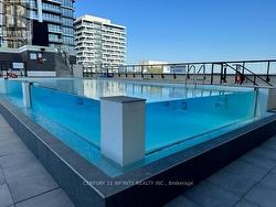 Outdoor Infinity Pool - 
