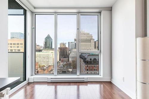 Salon - 1607-1211 Rue Drummond, Montréal (Ville-Marie), QC - Indoor Photo Showing Other Room