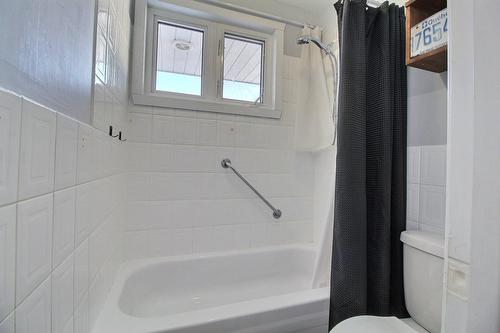 Salle de bains - 853 Av. Bérard, Val-D'Or, QC - Indoor Photo Showing Bathroom