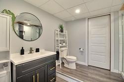 Salle de bains attenante à la CCP - 