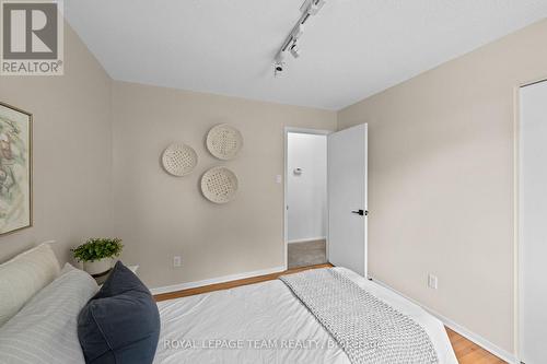 Bedroom #2 - 968 Walkley Road, Ottawa, ON - Indoor Photo Showing Bedroom