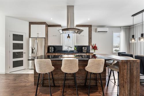 Cuisine - 531 Rue Casavant, Granby, QC - Indoor