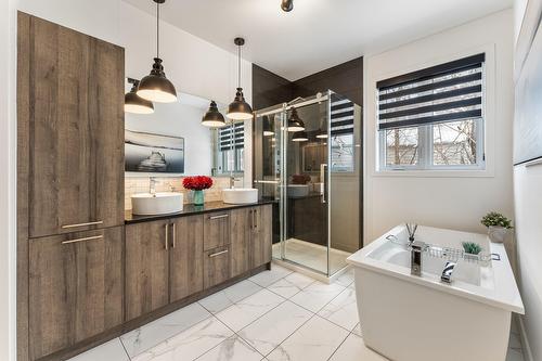 Salle de bains - 531 Rue Casavant, Granby, QC - Indoor Photo Showing Other Room