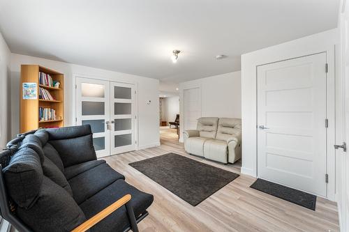 Boudoir - 531 Rue Casavant, Granby, QC - Indoor Photo Showing Living Room