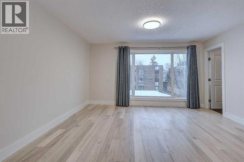 2, 308 12 Avenue Ne, Calgary, AB - Indoor Photo Showing Other Room