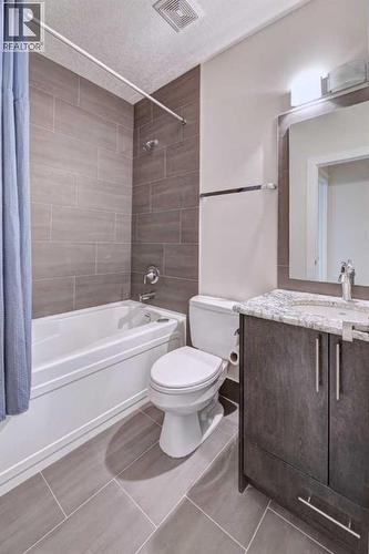 Basement Bathroom - 2, 308 12 Avenue Ne, Calgary, AB - Indoor Photo Showing Bathroom