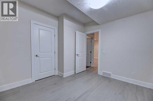 2, 308 12 Avenue Ne, Calgary, AB - Indoor Photo Showing Other Room