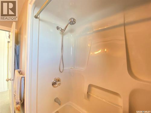 11 Harrigan Crescent, Maple Creek, SK - Indoor Photo Showing Bathroom