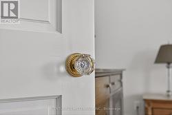 Classic hardware & wood trim - 