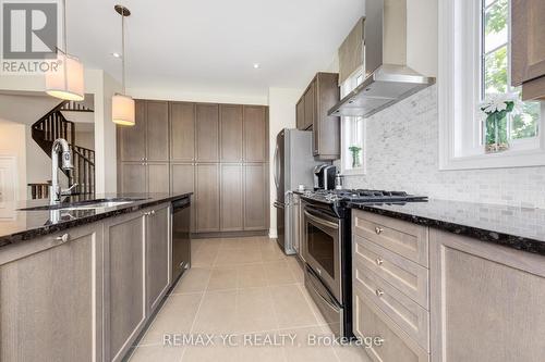 1 Sunset Way, Thorold, ON - Indoor Photo Showing Kitchen With Upgraded Kitchen