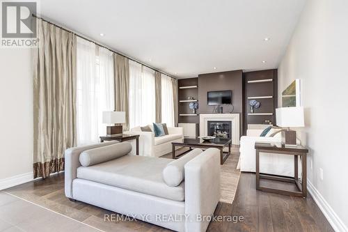 1 Sunset Way, Thorold, ON - Indoor Photo Showing Living Room With Fireplace