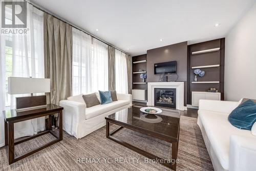 1 Sunset Way, Thorold, ON - Indoor Photo Showing Living Room With Fireplace
