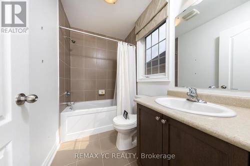 1 Sunset Way, Thorold, ON - Indoor Photo Showing Bathroom