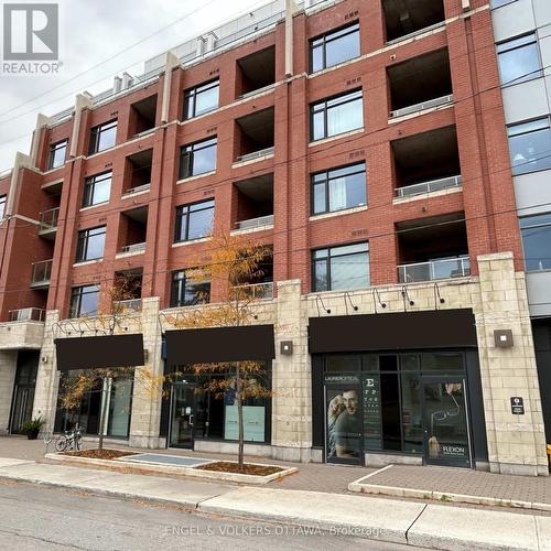 303 - 60 SPRINGHURST AVENUE  Ottawa, ON K1S 5V7