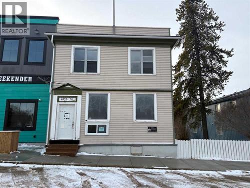 4929 50 Avenue, Bentley, AB 