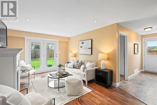 287 Viewmount Street, Oshawa (Donevan), ON - Indoor Photo Showing Living Room