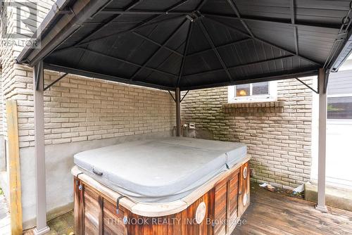 287 Viewmount Street, Oshawa (Donevan), ON - Indoor Photo Showing Garage