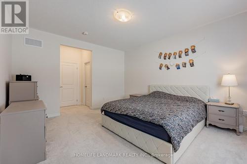 1102 Pisces Trail, Pickering, ON - Indoor Photo Showing Bedroom