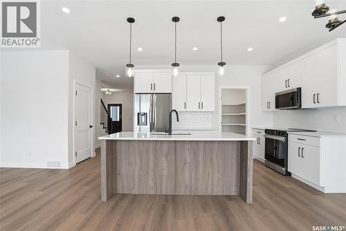 190 Doran Way, Saskatoon, SK - Indoor Photo Showing Kitchen With Upgraded Kitchen