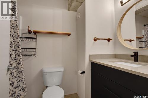 223 120 23Rd Street E, Saskatoon, SK - Indoor Photo Showing Bathroom