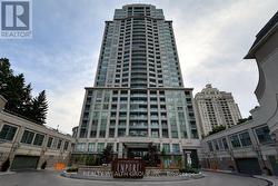404 - 17 BARBERRY PLACE  Toronto, ON M2K 3E2