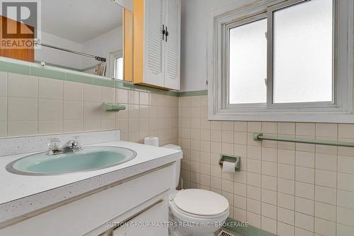 278 Van Order Drive, Kingston (Central City West), ON - Indoor Photo Showing Bathroom