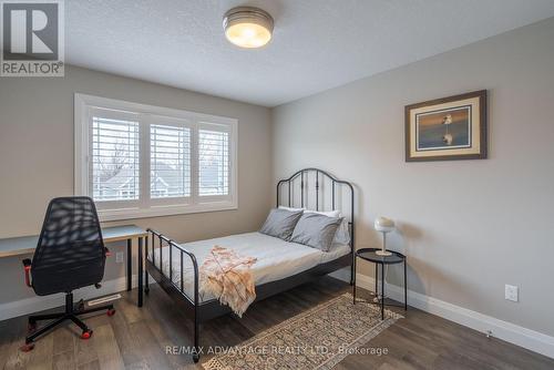 Upper - 30 Compass Trail, Central Elgin, ON - Indoor Photo Showing Bedroom