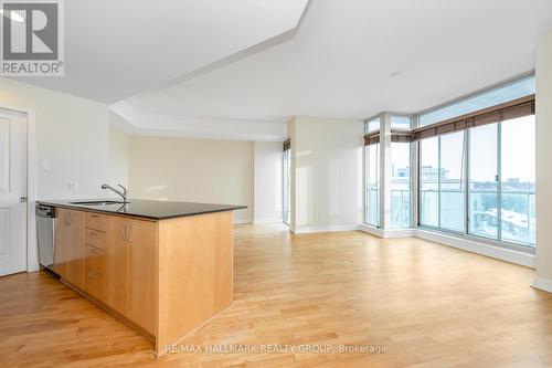 702 - 1227 Wellington Street W, Ottawa, ON - Indoor