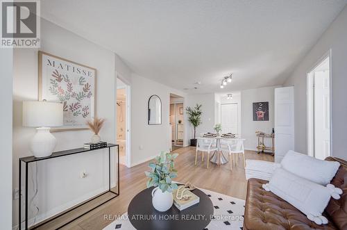 1703 - 3 Pemberton Avenue, Toronto, ON - Indoor Photo Showing Living Room