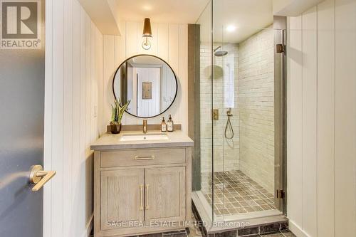 102A - 245 Carlaw Avenue, Toronto, ON - Indoor Photo Showing Bathroom