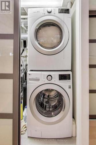 102A - 245 Carlaw Avenue, Toronto, ON - Indoor Photo Showing Laundry Room