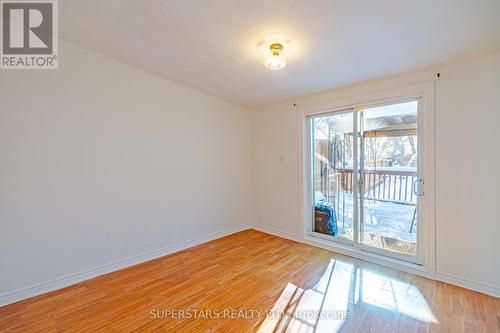 165 1/2 Olive Avenue, Oshawa, ON - Indoor Photo Showing Other Room