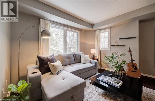 931 Glasgow Street Unit# 2B, Kitchener, ON - Indoor Photo Showing Living Room