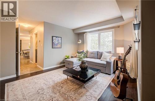931 Glasgow Street Unit# 2B, Kitchener, ON - Indoor Photo Showing Living Room